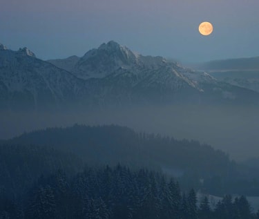 A picture of a mountain peak.